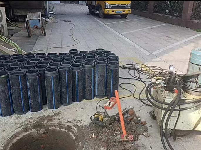 霞山PE置换管厂家 DN315置换管 非开挖管短管置换